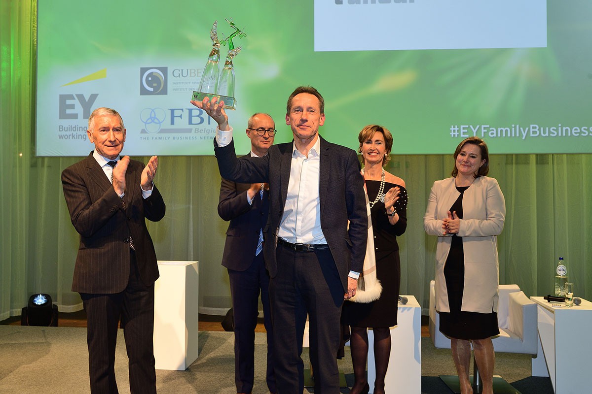 Vandersanden Group, het grootste baksteen producerende familiebedrijf in Europa, is verkozen tot Belgische Family Business Award of Excellence